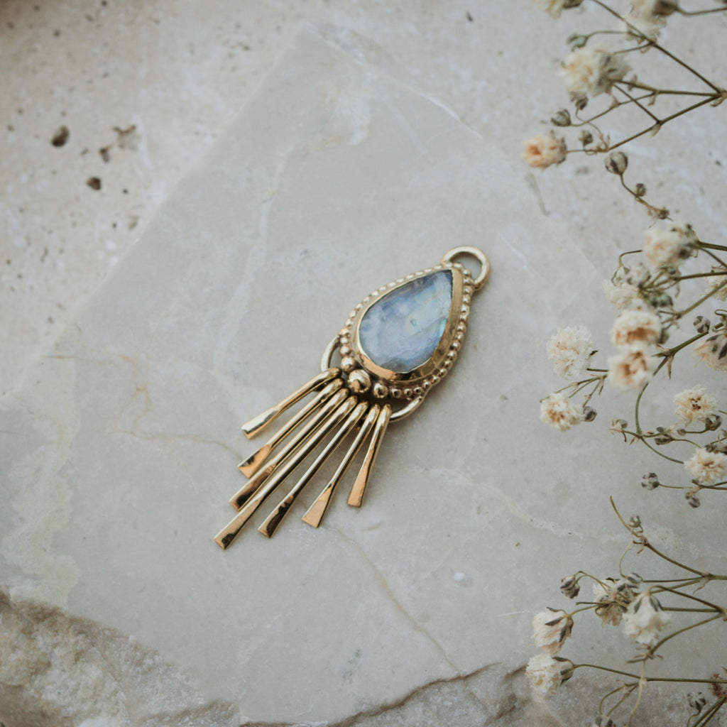 ALTHEA II Moonstone