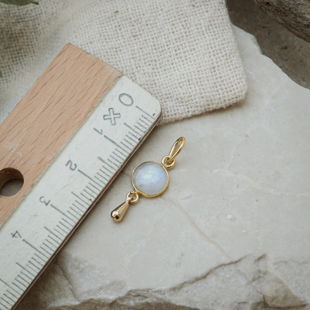 ALTHEA I Moonstone